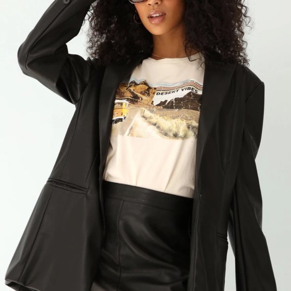 Fashionn Nova Sienna Oversized Faux Leather Blazer - Picture 3 of 4